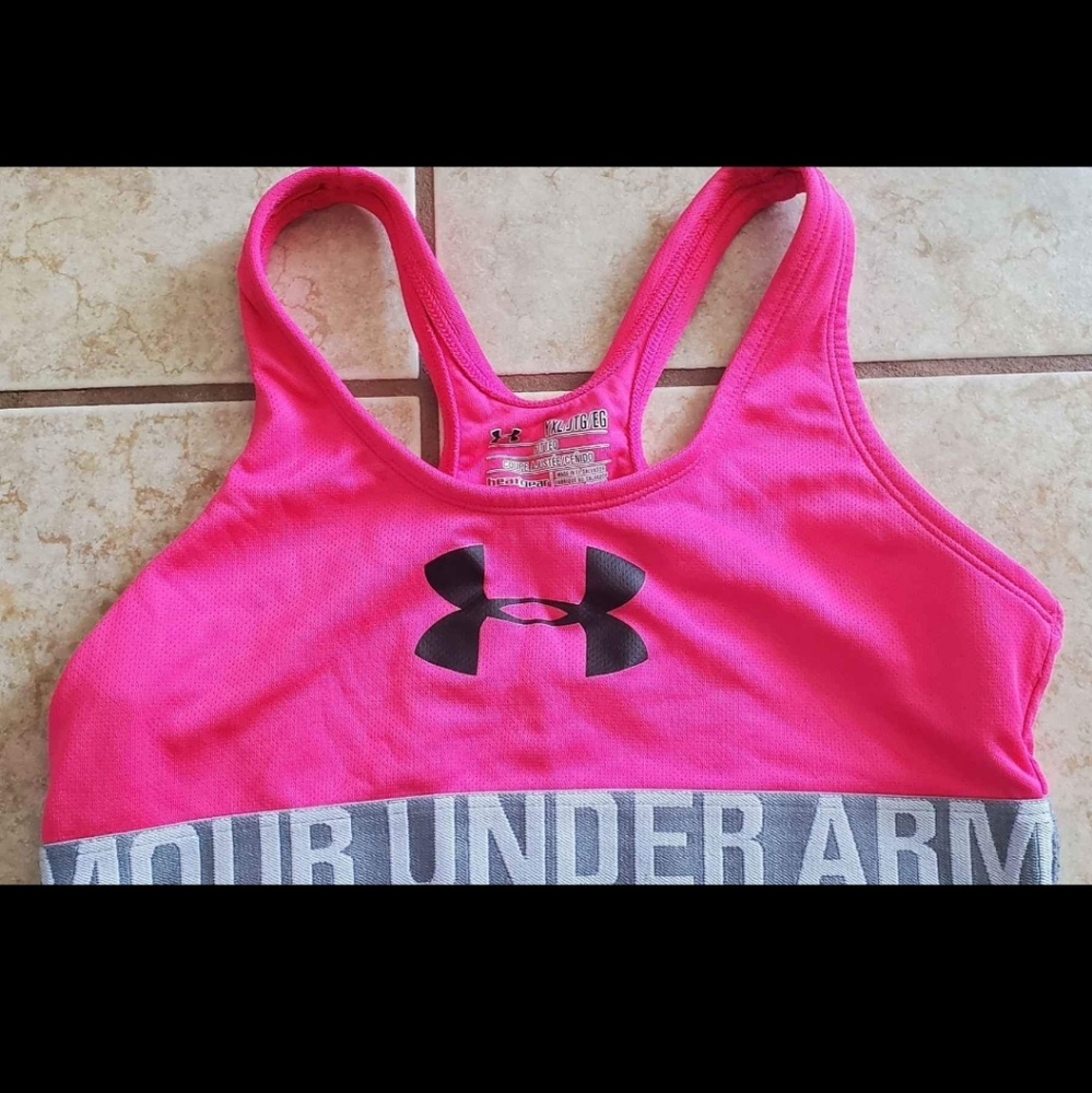 NWOT Under Armour Sports Bra